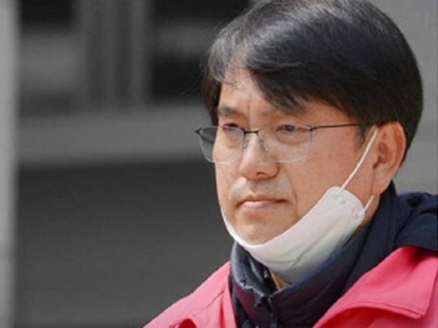 이언주 남편은 왜 민주당 유세장 앞을 오갔을까. 진흙탕 고소전 펼쳐진 부산 남구을