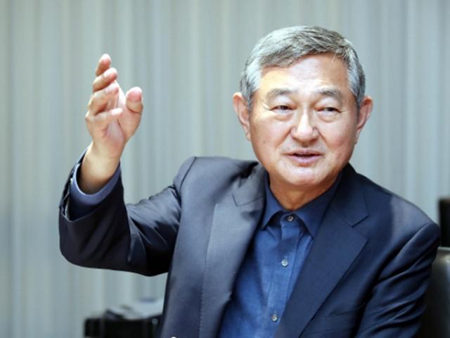 마흔 여섯에 창업해 매출 2조 기업 만든 이경수 코스맥스 회장의 조언