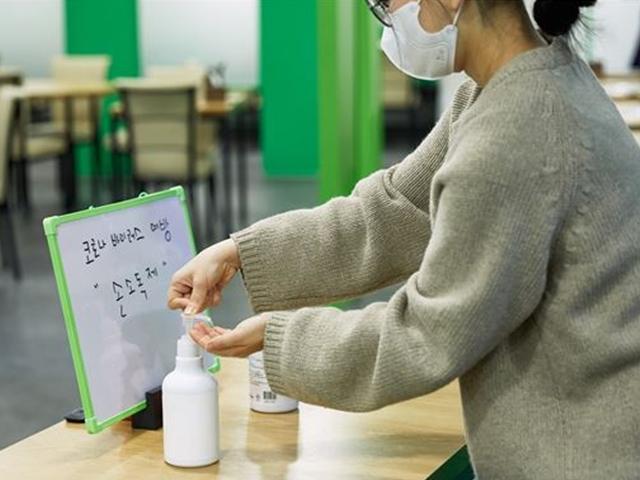 생활 <strong>필수품</strong> 된 손소독제… 우리가 몰랐던 에탄올