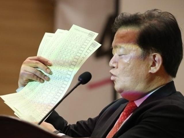 “통합당이 원래 이긴 것” “민경욱 대통령!”… 진중권 “영원한 루저의 길”