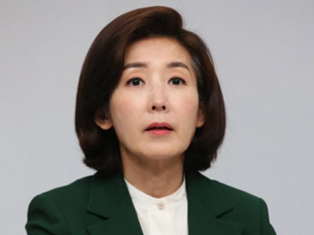 통합당 의원들 ‘1박2일 관광·골프 여행’ 논란