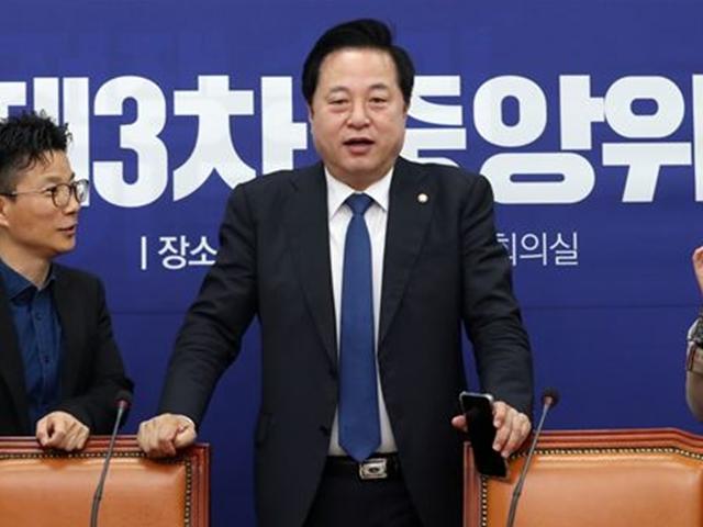 “윤미향 사태는 친일세력 음모?” 김두관-하태경의 ‘친일 논쟁’