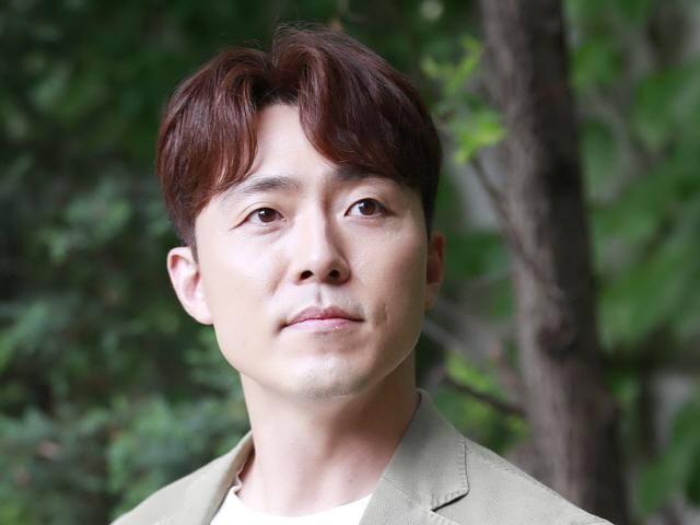'부부의 세계' 이무생 "<strong>김희애</strong>, 많은 도움 줘…천사였다"