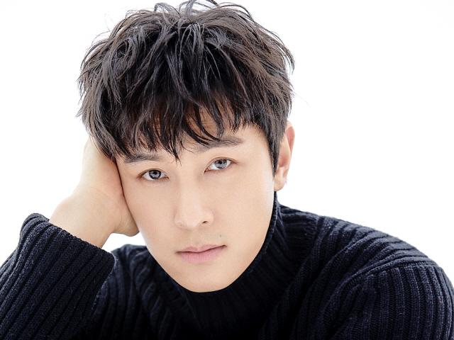 김동완 경고, 지난해에도 <strong>사생팬</strong> 인한 고충 '호소'…선 넘었다 '엄중 경고'