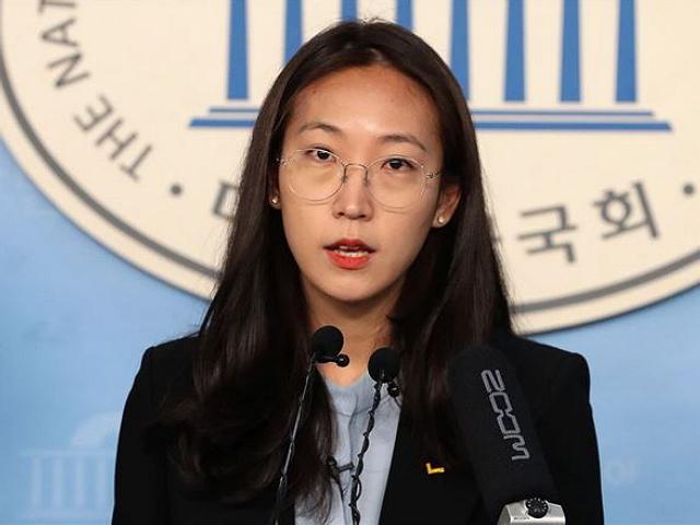 ‘<strong>권력</strong>지향형’ 둘째언니 장혜영, 정의당을 확 뒤집어놓을까