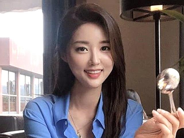 '<strong>연애</strong>의 맛' 황미나 기상캐스터, TV조선 퇴사 "소중한 기억 될 것"