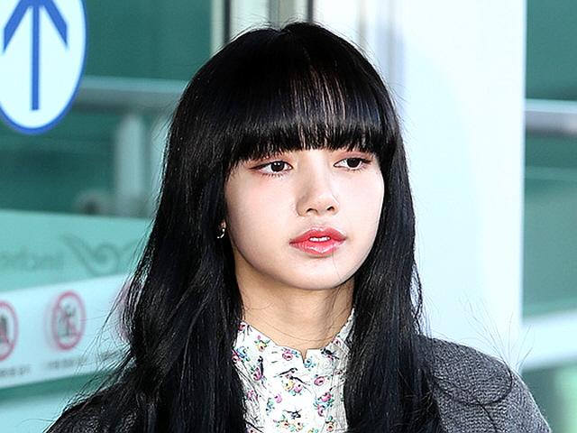 <strong>블랙핑크</strong> <strong>리사</strong>, 믿었던 前매니저에게 10억원대 사기피해