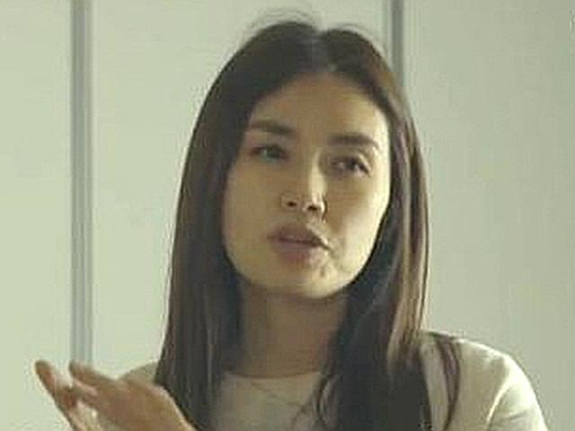 '신박한 정리' 신애라, 심플 하우스 공개 "트로피도 버려"..박나래 '깜짝'