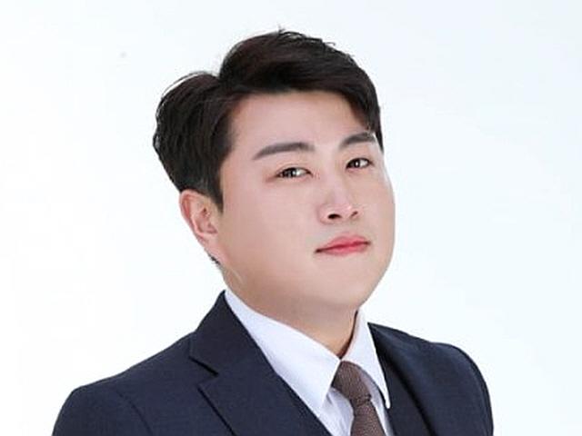 [단독] <strong>김호중</strong>, 군 입대 또 논란...로비 의혹 인물 "병역 특혜 사실무근"