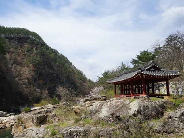 물따라 길따라 구불구불… 아기자기한 계곡의 낭만