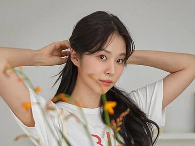 서은수, 中 패션매거진 표지 모델 선정…대륙 뒤흔든 청순함