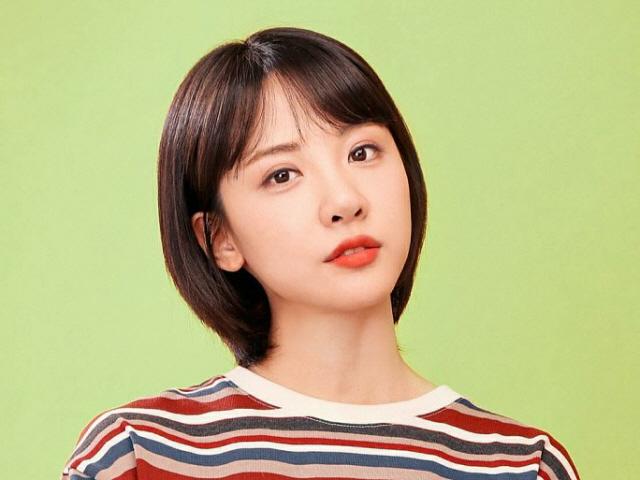 '중학생 성희롱 발언 논란' <strong>김민아</strong>, 아청법 위반으로 <strong>고발</strong> 당해