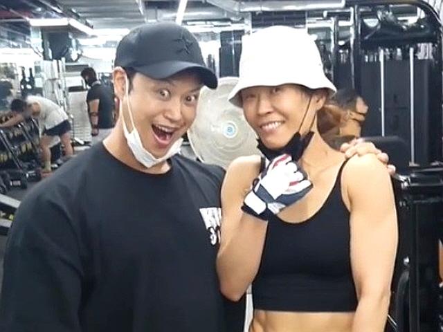 양치승, 쩍쩍 갈라지는 황석정 등근육 공개..어마어마한 노력의 결실