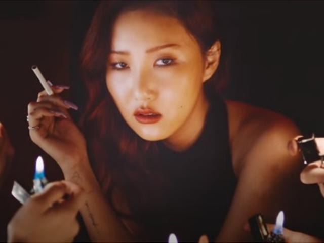 성스러운 여성에 대한 환상, 마마무 <strong>화사</strong>