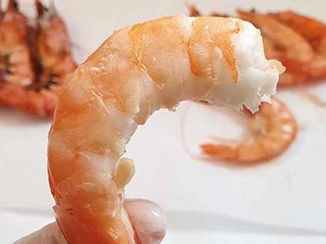 수산물 시장에서 보게되는 블랙타이거vs 흰다리 <strong>새우</strong> 차이점