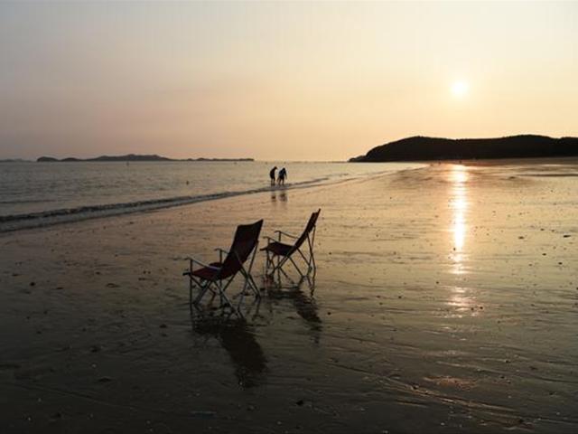 섬 아닌 섬...불편해도 괜찮아, 첫 번째 여름이니까