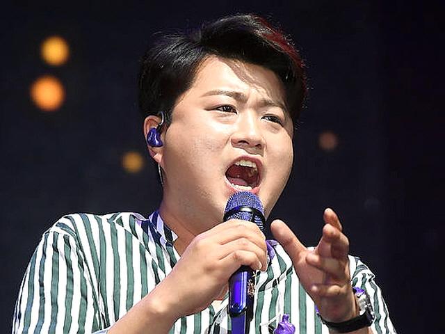 [단독] <strong>김호중</strong> 측, <strong>도박</strong> 인정+빠른 사과 "팬들께 죄송..책임 피하지 않겠다"(인터뷰 종합)