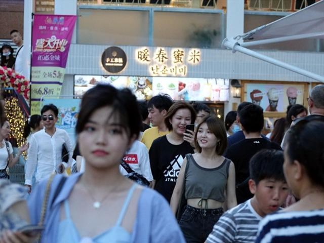 이태원처럼 소주잔 들고 인증샷…상하이 '인싸'는 한인타운에