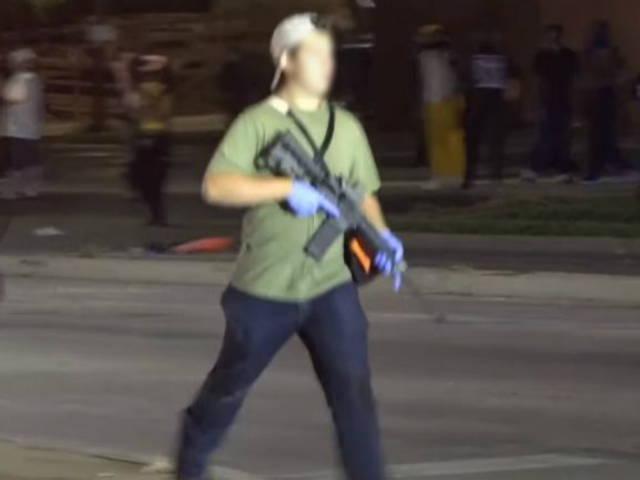 17세 백인, '세아들 앞 총격사건' 시위대에 총격...2명 사망