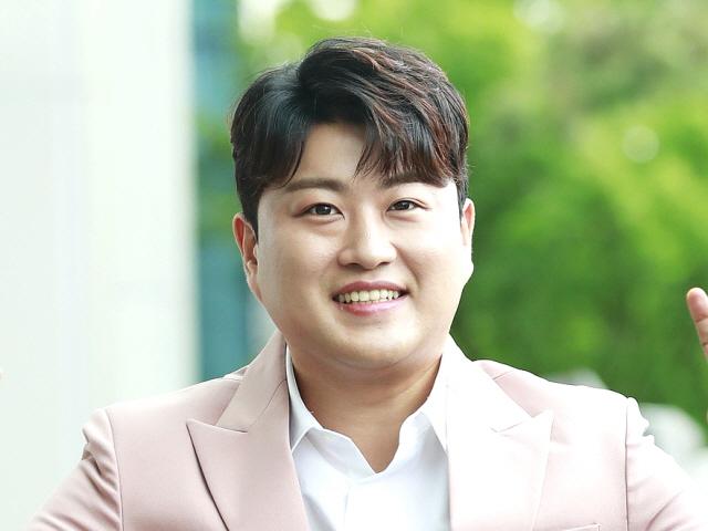 <strong>김호중</strong>, 9월10일 서초동 복지기관서 대체복무 시작…근무 후 훈련