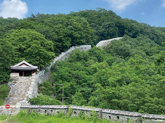 비대면, But 혼자가 아니야 길고 긴 <strong>남한산성</strong> 한 바퀴 걷기