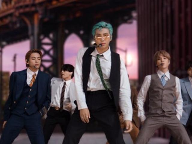 <strong>원더걸스</strong> 첫발 이후 11년…싸이도 못한 BTS 빌보드 싱글 정복