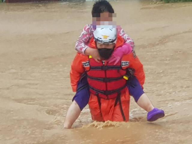 '잠기고, 갇히고…' <strong>태풍</strong> '하이선' 지나간 경북 <strong>피해</strong> 잇따라