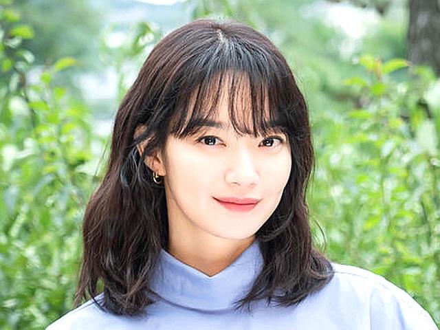 <strong>신민아</strong> "♥김우빈, 서로 응원하고 있다..복귀해서 잘 됐으면"