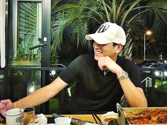 <strong>류시원</strong> 근황, 49세 나이에도 근육질 몸매…"여전한 미소"