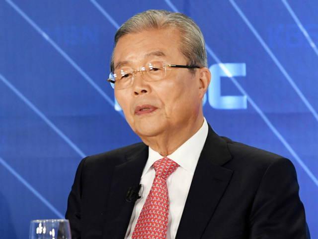 <strong>김종인</strong> "안철수, 정치를 아느냐"…야권 연대·후보 단일화 일축