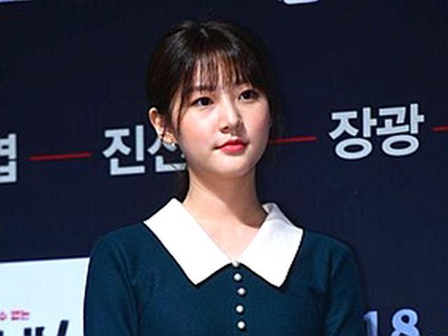 <strong>김새론</strong>, '디어엠' <strong>하차</strong> 이유…'6살 많은 후배' 박혜수와 이름 순서 때문?