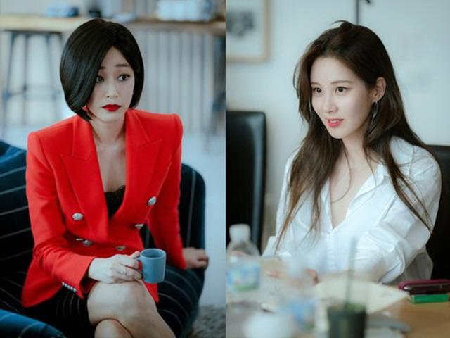 2시간 동안 의상만 수십 벌… 드라마 '사생활' 서현 vs <strong>김효진</strong> 패션 배틀