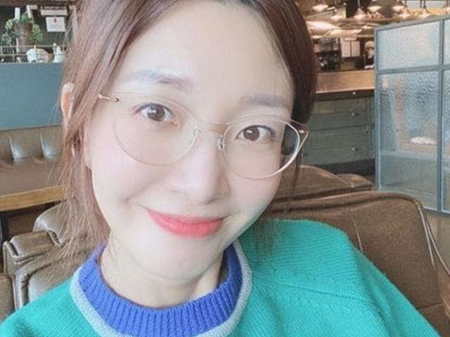 <strong>이아현</strong>, 3번째 이혼 소식→입양한 딸들과 밝은 근황→누리꾼들 응원ing(종합)