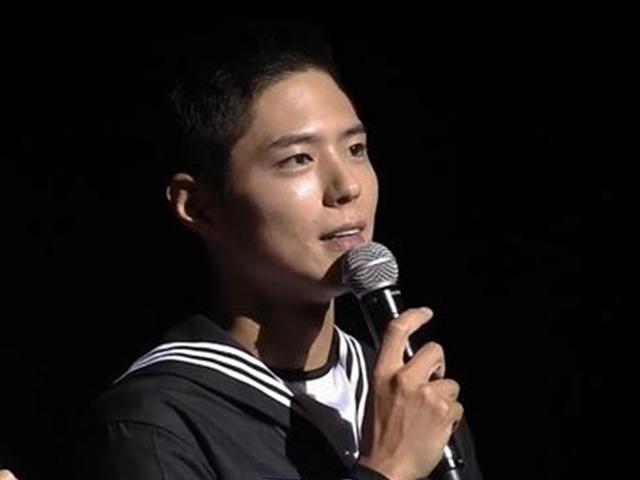 "청춘기록·서복 홍보"..필승 박보검, 해군 입대 2달만 첫 공식석상..軍행사 MC