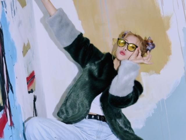 [단독]<strong>카라</strong> 규리 “교과서 같은 이미지에서 벗어나고 싶어”