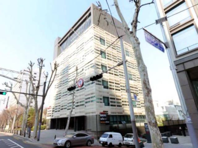 카카오, 아이유 소속사 있던 논현동 사옥 <strong>매각</strong>… "105억 차익"