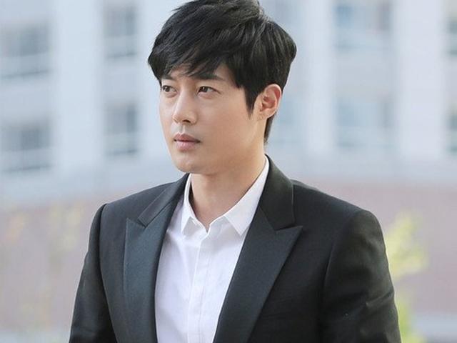 "김현중 전 여친 임신 아냐""착각 가능성" 둘 다 인정한 대법