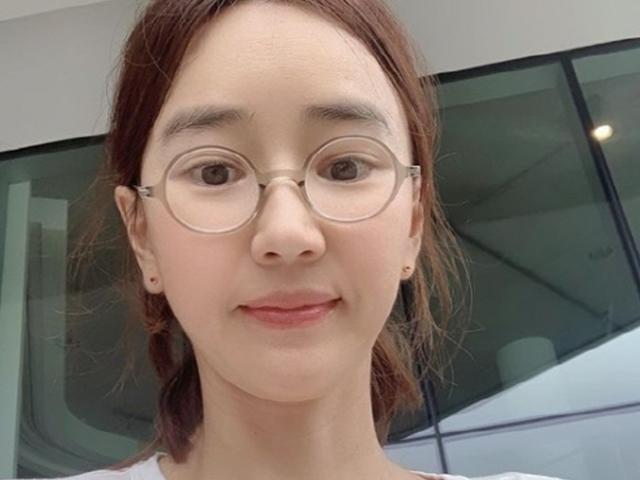 '50세' 윤현숙, 하와이서 극강의 <strong>동안</strong> <strong>미모</strong> "비온다 상쾌해"