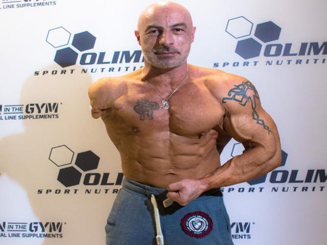 외팔이 <strong>보디빌더</strong>, 장애는 한계가 되지 않습니다