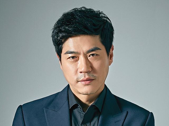 <strong>최철호</strong> "빚 때문에 모텔서 지내…극단적 선택까지 생각"