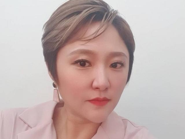 <strong>김현숙</strong>, 결혼 6년만에 '이혼'…측근 "숨기고 살 수 없어, 고통"