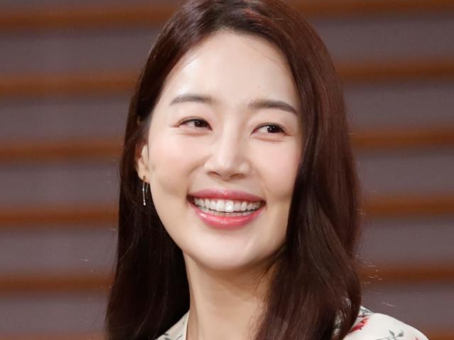 [단독] <strong>한지혜</strong>, 결혼 10년만에 감격의 첫 아이 임신…태교 전념