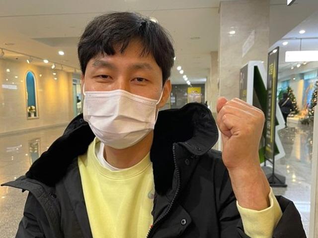 100일 딸 번쩍 들었다…'남의 팔' 4년, 근육팔로 변신한 男