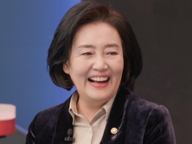 '아내의맛' 박영선 장관, 사랑꾼 <strong>변호사</strong> 남편 특급 외조 공개 "소중함 깨달아"