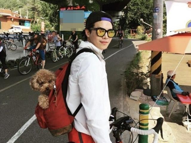 <strong>박은석</strong> 강아지 파양 의혹 후 논란이 되고있는 SNS 사진