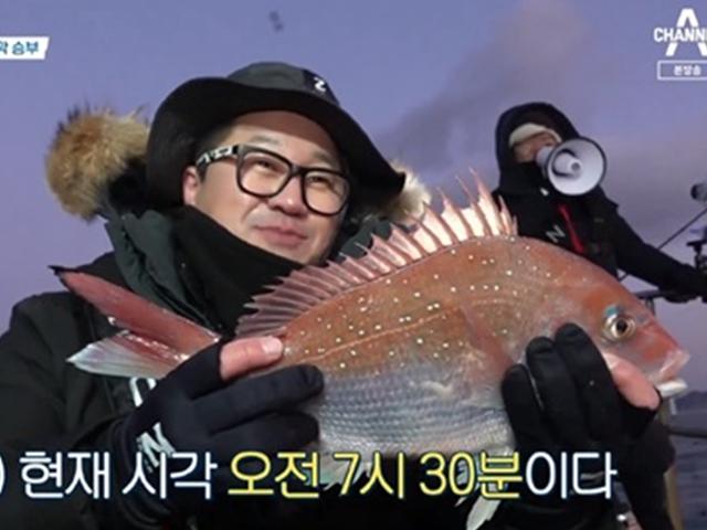 지상렬, 참돔 47cm로 9개월 만에 황금배지 확정 (도시어부2)