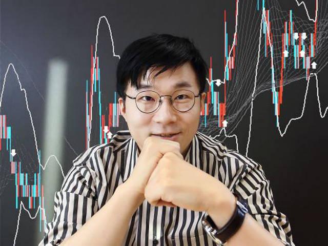 <strong>게임</strong><strong>스톱</strong> 때도, 비트코인 때도 ‘이 남자'를 찾았다