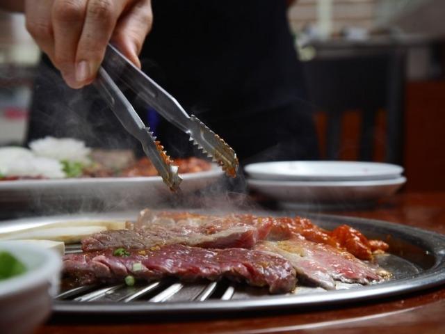 <strong>직화구이</strong> 고기, 탄 부분만 잘라내면 괜찮을까[식탐]