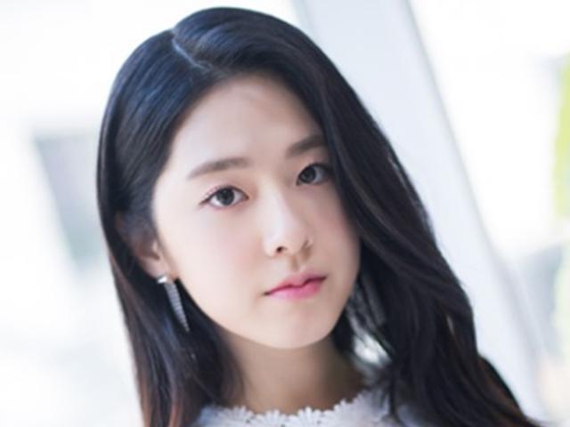 [단독] “그날, <strong>노래방</strong>에 없었다”...박혜수, 학폭 <strong>논란</strong>의 반전 (종합)