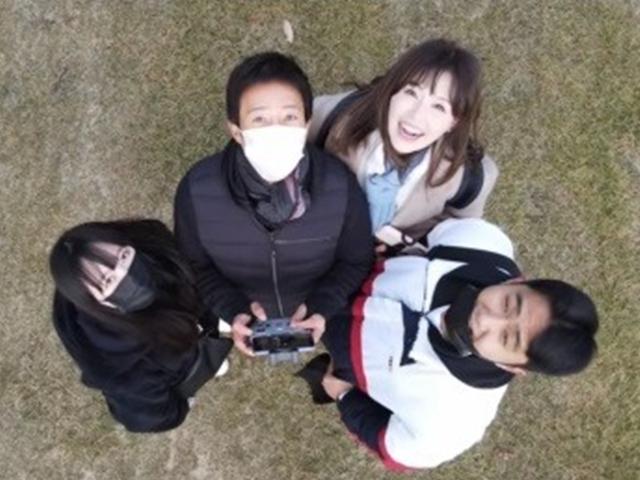 <strong>최수종</strong>♥하희라, 예쁜 자녀들과 드론 가족사진..사랑 넘치는 비주얼 가족